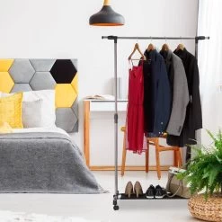 Portant à Vêtements Roulettes -Mobilier Soldes 7d08bfd00cc24c6aa579436f7140c329